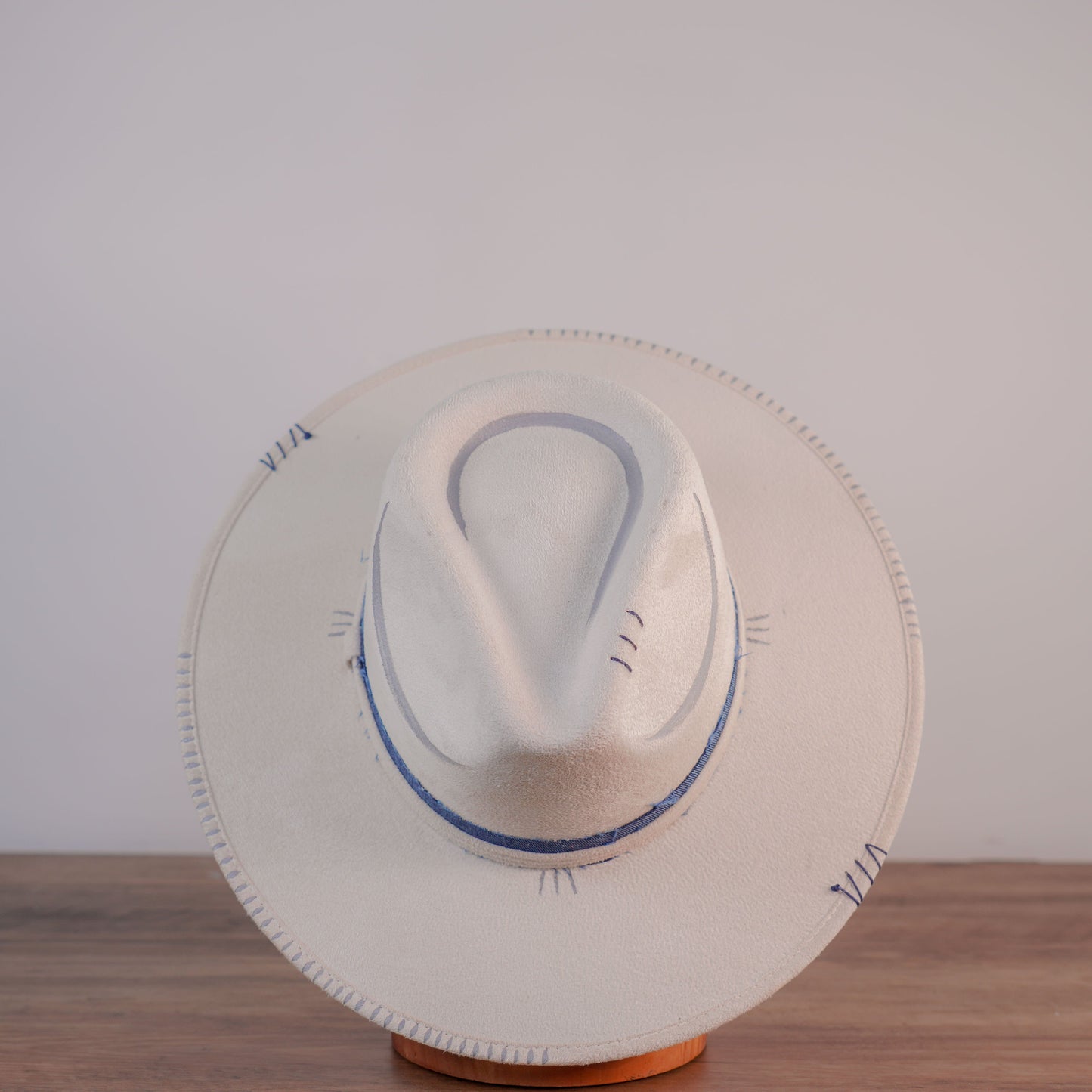 Aukala Hat L Whispering Dunes: White